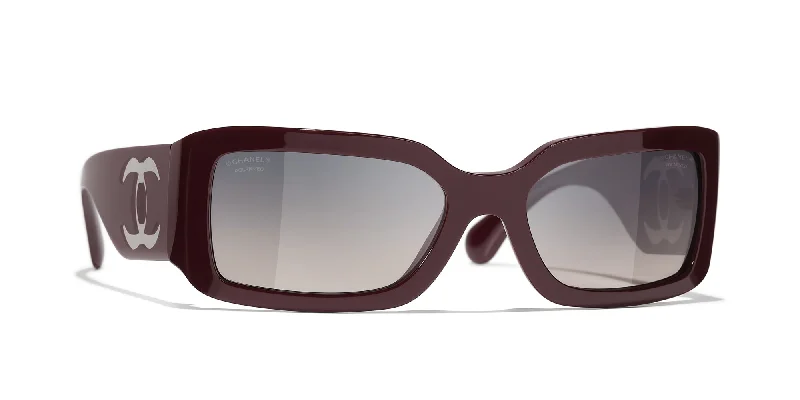 sunglasses for throwback style -  CHANEL 5526