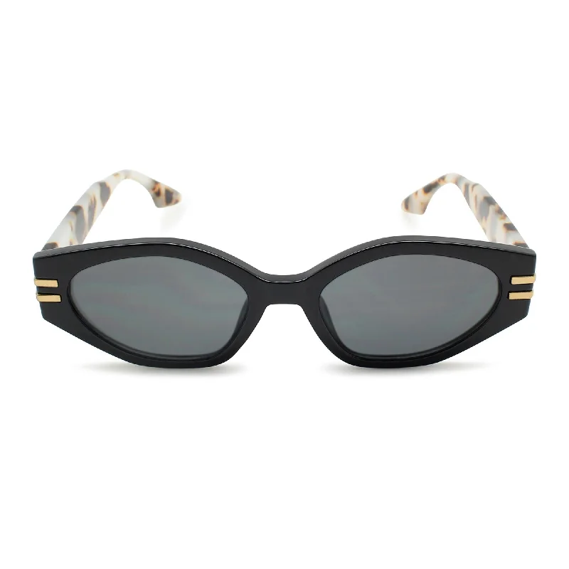 sunglasses with metro vibes -  Trendy Rectangle Sunglasses for Women | C-5601